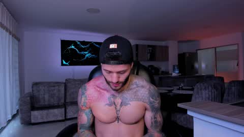 Snapshot of frankfarrellx chatting on 02-09-25, 09:17 Frank Farrell. Hey remember to give me a thumbs up Ty online show from 02-09-25, 09:17