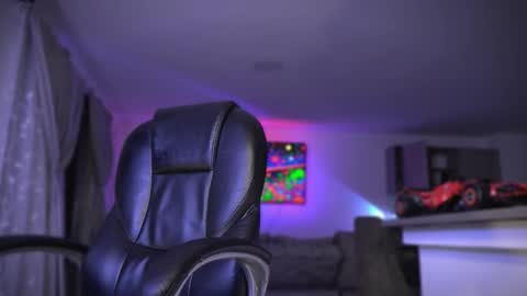 Snapshot of frankfarrellx chatting on 09-15-25, 12:21 Frank Farrell. Hey remember to give me a thumbs up Ty online show from 09-15-25, 12:21