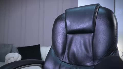 Snapshot of frankfarrellx chatting on 11-08-25, 10:41 Frank Farrell. Hey remember to give me a thumbs up Ty online show from 11-08-25, 10:41