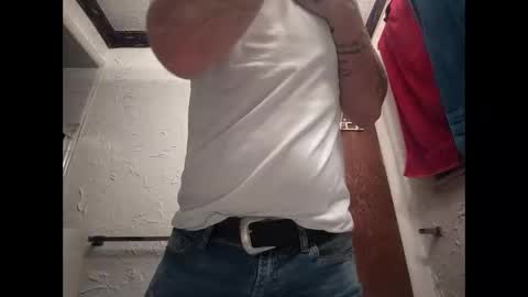 Famous Blue Eyes online show from 04-21-26, 10:10