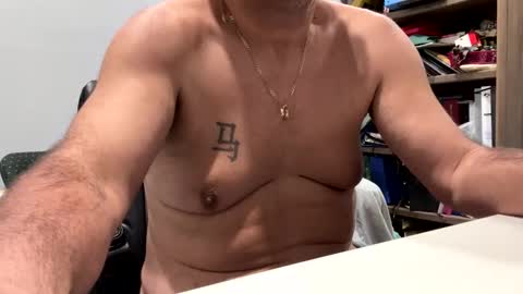 Snapshot of frankyjones8989 chatting on 11-14-25, 08:57 Frany online show from 11-14-25, 08:57