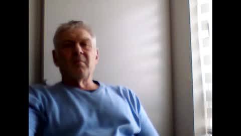 frannkboy61 online show from 04-12-26, 03:17