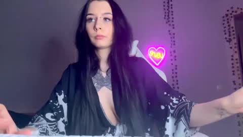 Snapshot of frau_basted chatting on 02-19-25, 12:25 mistress Bastet and mintcola online show from 02-19-25, 12:25