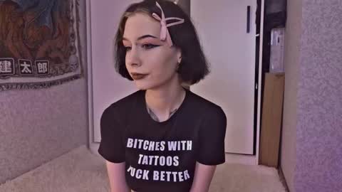 Snapshot of frau_basted chatting on 10-21-25, 09:15 mistress Bastet and mintcola online show from 10-21-25, 09:15