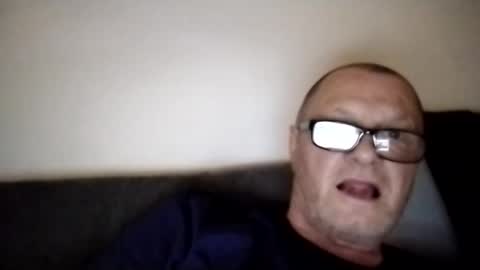 Snapshot of frauenfeind1 chatting on 02-19-25, 07:50 Wolfi online show from 02-19-25, 07:50