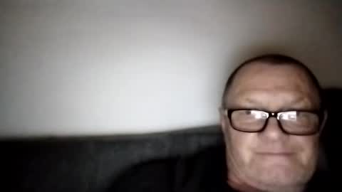 Snapshot of frauenfeind1 chatting on 02-24-25, 07:33 Wolfi online show from 02-24-25, 07:33