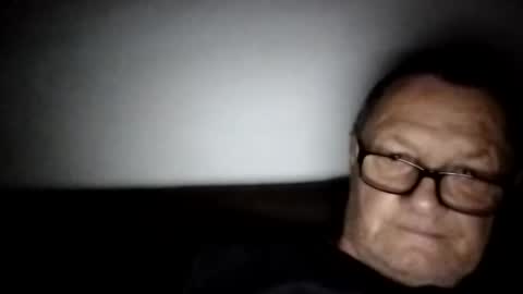 Snapshot of frauenfeind1 chatting on 10-24-25, 05:26 Wolfi online show from 10-24-25, 05:26