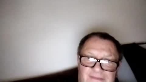 Snapshot of frauenfeind1 chatting on 11-20-25, 08:58 Wolfi online show from 11-20-25, 08:58