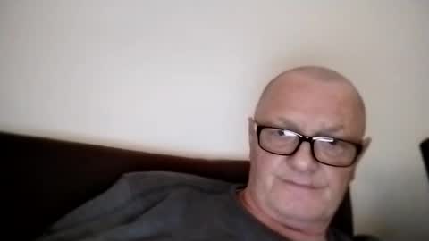 Snapshot of frauenfeind1 chatting on 01-19-26, 09:57 Wolfi online show from 01-19-26, 09:57