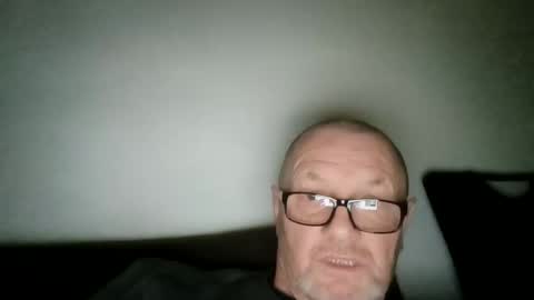 Snapshot of frauenfeind1 chatting on 02-06-26, 08:29 Wolfi online show from 02-06-26, 08:29