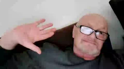 Snapshot of frauenfeind1 chatting on 02-20-26, 09:43 Wolfi online show from 02-20-26, 09:43