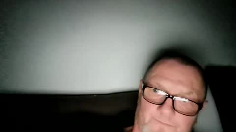 Snapshot of frauenfeind1 chatting on 03-06-26, 05:04 Wolfi online show from 03-06-26, 05:04