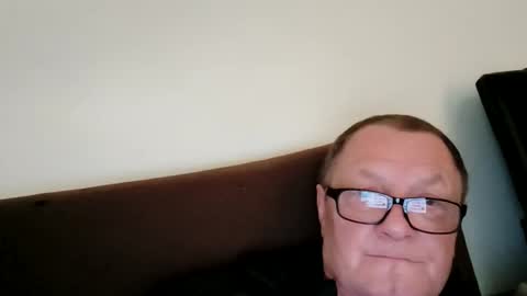 Wolfi online show from 05-17-26, 06:44