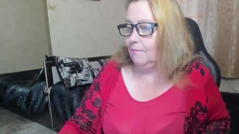 Snapshot of fraumartha chatting on 10-09-25, 10:13 FrauMartha online show from 10-09-25, 10:13