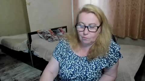 Snapshot of fraumartha chatting on 06-02-26, 12:51 FrauMartha online show from 06-02-26, 12:51