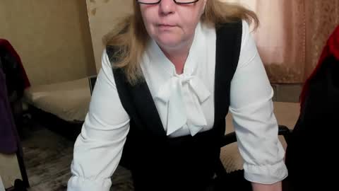 Snapshot of fraumartha chatting on 06-04-26, 12:11 FrauMartha online show from 06-04-26, 12:11