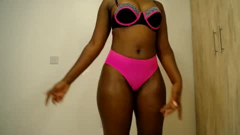 Snapshot of freaky_ass chatting on 07-26-26, 10:38 Berry online show from 07-26-26, 10:38