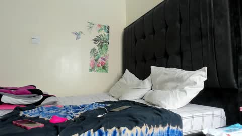 Snapshot of freaky_bad_girl chatting on 02-24-25, 09:10 Sandra online show from 02-24-25, 09:10