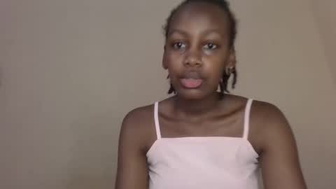 Snapshot of freaky_beauty chatting on 05-09-26, 12:21 freaky_beauty online show from 05-09-26, 12:21