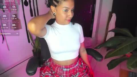 Lia Gomez online show from 12-20-25, 11:45