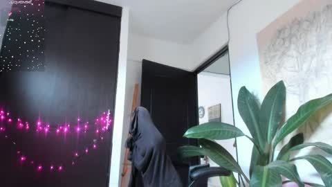 Lia Gomez online show from 05-25-26, 02:34