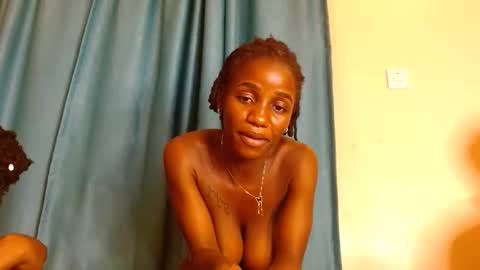 Snapshot of freaky_shamzzy chatting on 09-18-25, 08:44 shamika online show from 09-18-25, 08:44