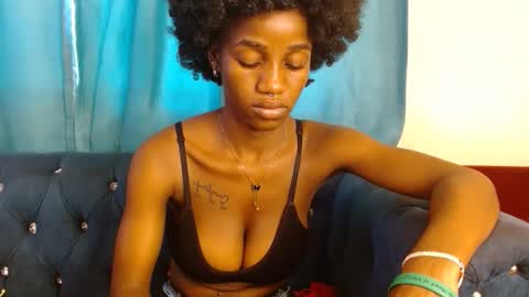 Snapshot of freaky_shamzzy chatting on 09-23-25, 06:27 shamika online show from 09-23-25, 06:27