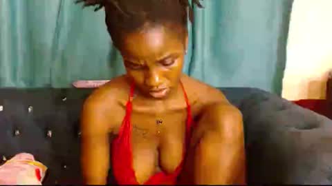 Snapshot of freaky_shamzzy chatting on 09-28-25, 06:24 shamika online show from 09-28-25, 06:24