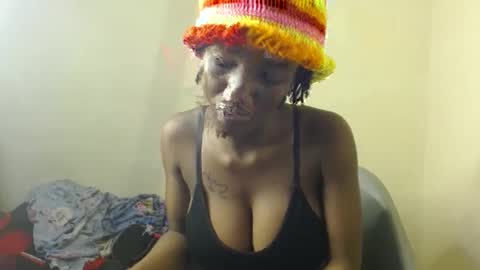 Snapshot of freaky_shamzzy chatting on 11-19-25, 05:57 shamika online show from 11-19-25, 05:57