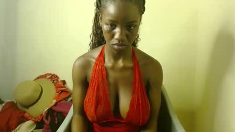 Snapshot of freaky_shamzzy chatting on 11-23-25, 12:21 shamika online show from 11-23-25, 12:21
