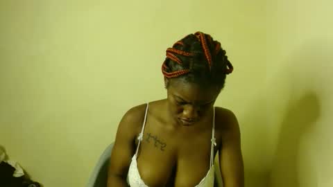 Snapshot of freaky_shamzzy chatting on 02-04-26, 01:44 shamika online show from 02-04-26, 01:44