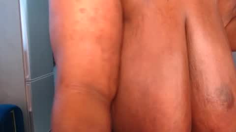 Snapshot of freakyboobsxx chatting on 11-28-25, 03:04 Kimmy online show from 11-28-25, 03:04