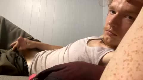 Snapshot of freakygrinds chatting on 09-22-25, 09:28 freakygrinds online show from 09-22-25, 09:28