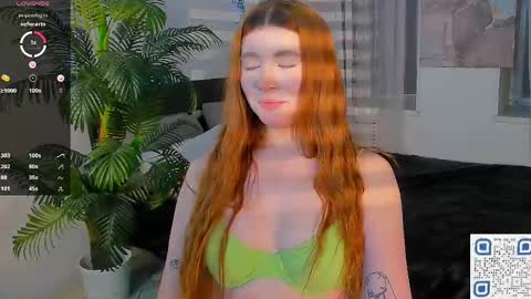 Snapshot of freckle_diyana chatting on 02-24-25, 04:49 Diyana online show from 02-24-25, 04:49