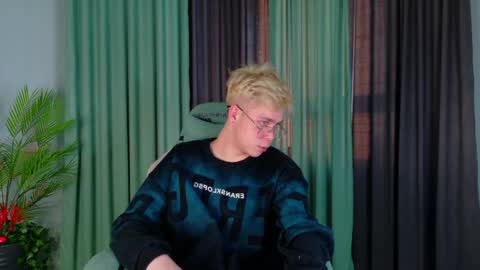 Fred online show from 03-25-26, 12:22