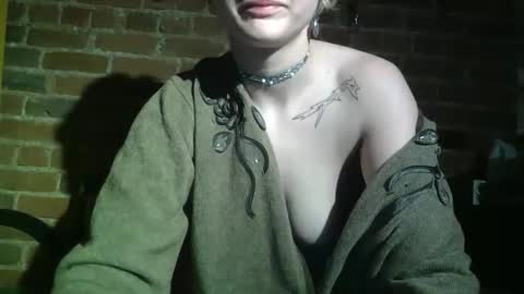 Lily Red online show from 04-22-26, 04:48