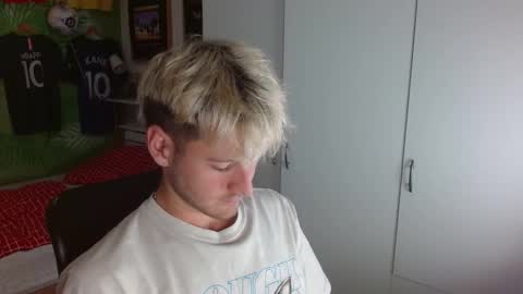 Snapshot of freddy_star chatting on 10-27-25, 01:59 Frederick Perin online show from 10-27-25, 01:59