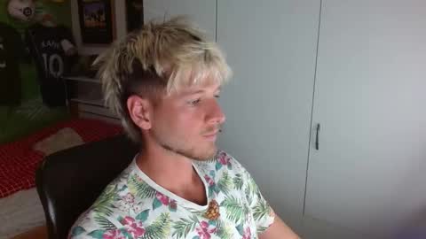 Snapshot of freddy_star chatting on 11-13-25, 10:30 Frederick Perin online show from 11-13-25, 10:30