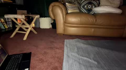 Freddy online show from 03-22-26, 04:49