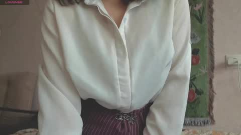 Mia online show from 05-14-26, 07:37