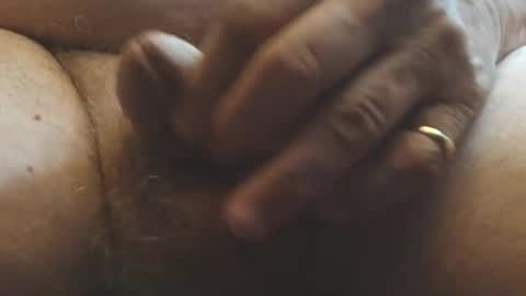 Snapshot of free_amos chatting on 06-17-26, 04:37 free_amos online show from 06-17-26, 04:37