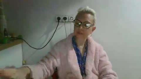 Snapshot of freediana chatting on 02-05-26, 02:27 Diana online show from 02-05-26, 02:27