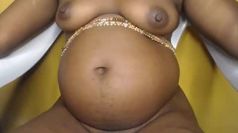 Snapshot of freelady1011 chatting on 01-31-26, 07:11 babyyo online show from 01-31-26, 07:11