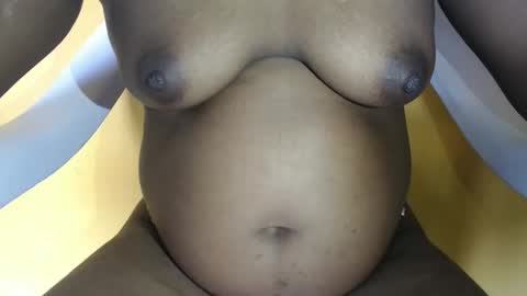 Snapshot of freelady1011 chatting on 02-22-26, 09:08 babyyo online show from 02-22-26, 09:08