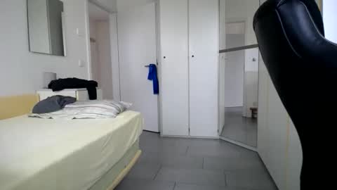 Walter Fischer online show from 11-17-25, 09:15