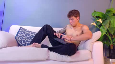 Xavier online show from 10-20-25, 02:34