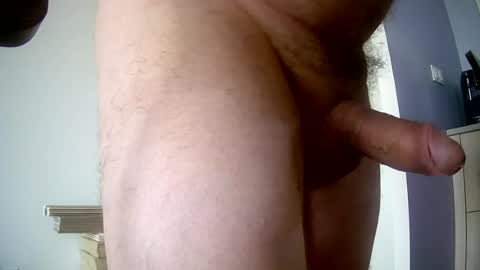 Snapshot of frenchdick1981 chatting on 07-12-26, 07:54 frenchdick1981 online show from 07-12-26, 07:54