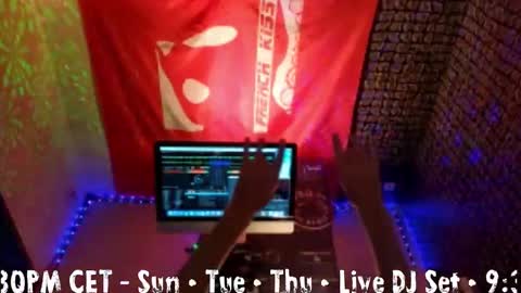 frenchkissdjfk online show from 10-26-25, 04:35