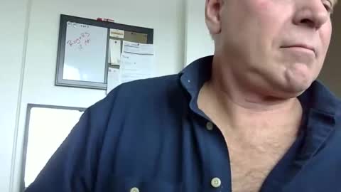 Snapshot of frenchrickdaddy chatting on 05-08-26, 06:35 Rick online show from 05-08-26, 06:35