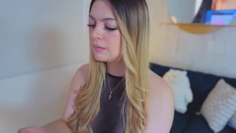 fresita_pink_ online show from 12-04-25, 07:33